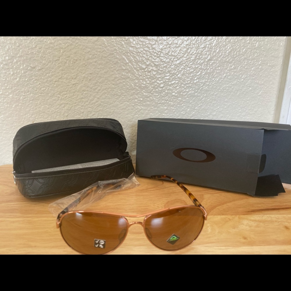 New Oakley Rose Gold Feedback polarized prizm